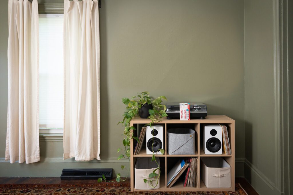 how to hang vinyls on wall step 2